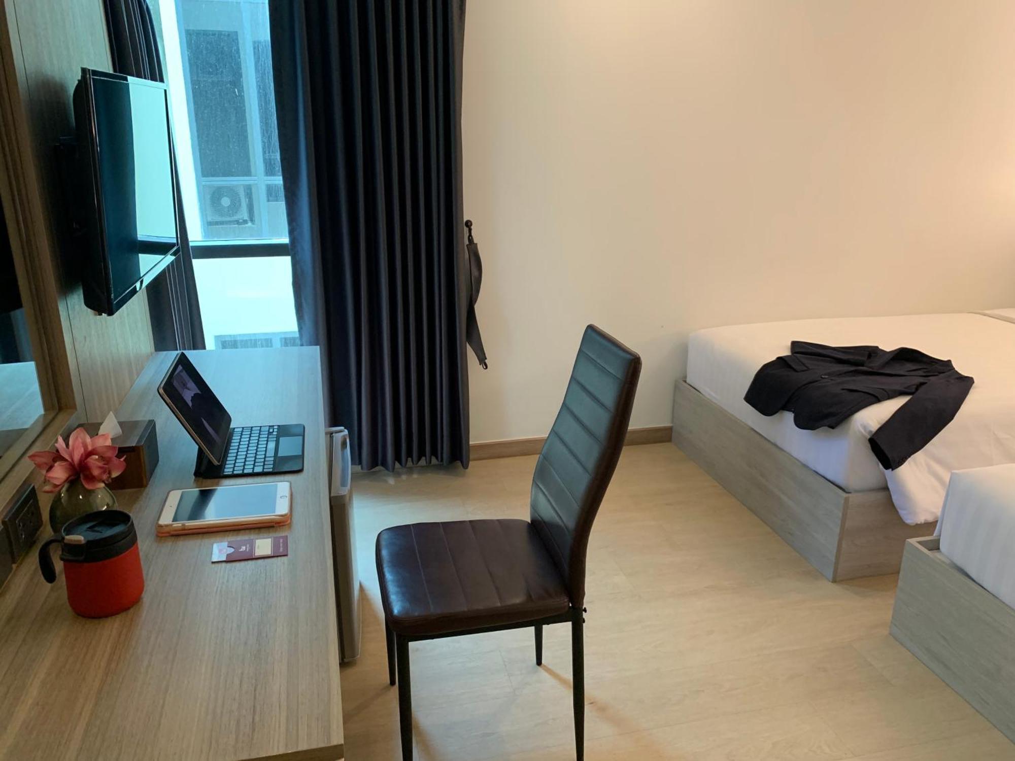 Thana Wisut Hotel Бангкок Экстерьер фото